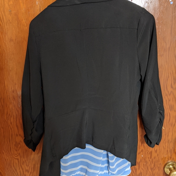 Size M blazer and tank top - Picture 2 of 2